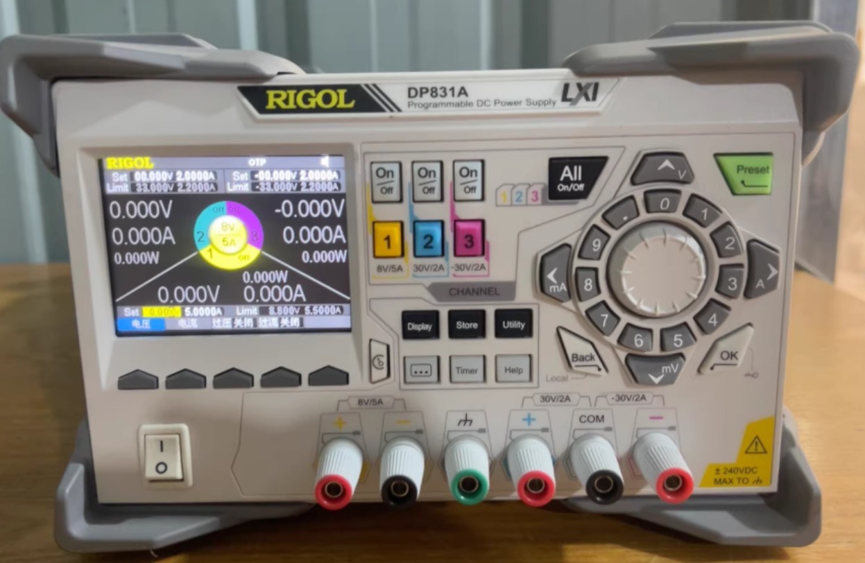 Linear Dc Power Supply Triple Output - Rigol DP831A – alimentation linéaire Programmable